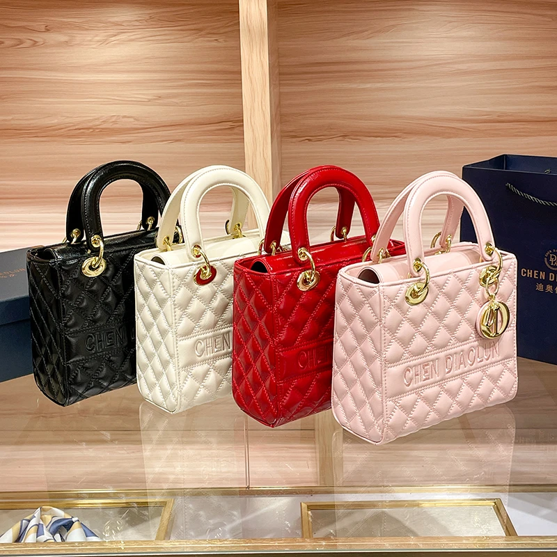 戴妃香港2023包女新款正品真皮菱格时尚高级单肩手提包斜挎包专柜