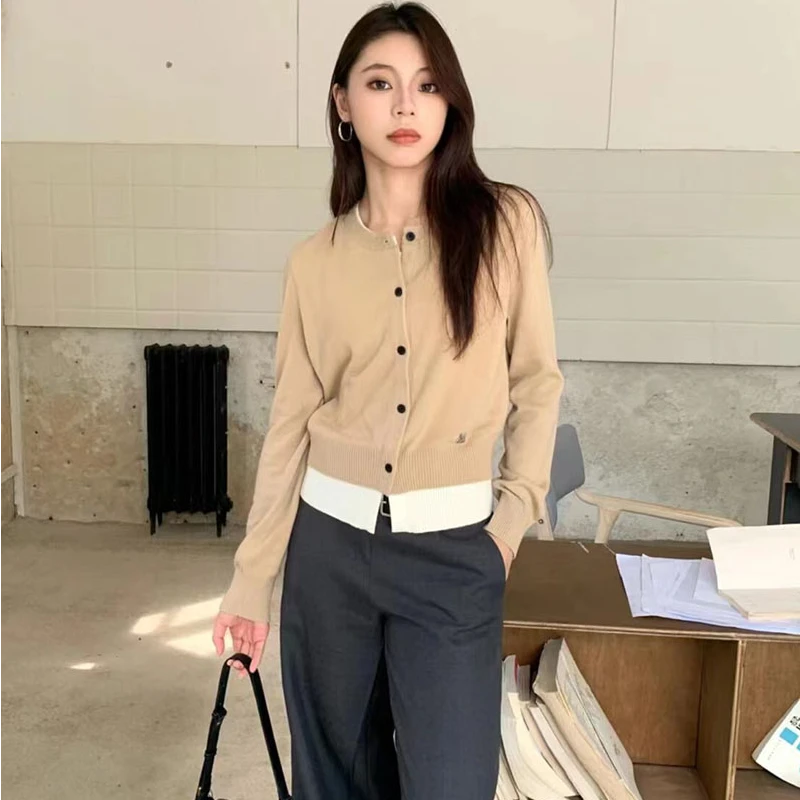 2024秋冬新品MO家圆领金属设计感撞色拼接假两件针织衫开衫外套女