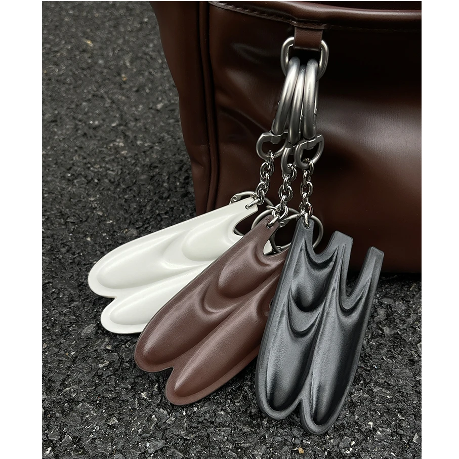 Crying center/哭喊中心CCClogo皮质挂件 钥匙扣挂饰一寸照卡套