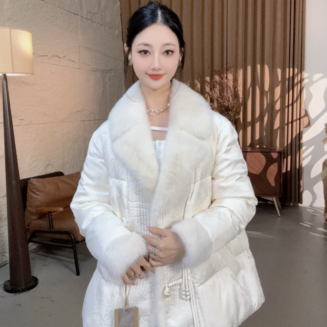水貂毛领新款中式国风盘扣女白鹅绒羽绒服冬装外套2375轻奢气质