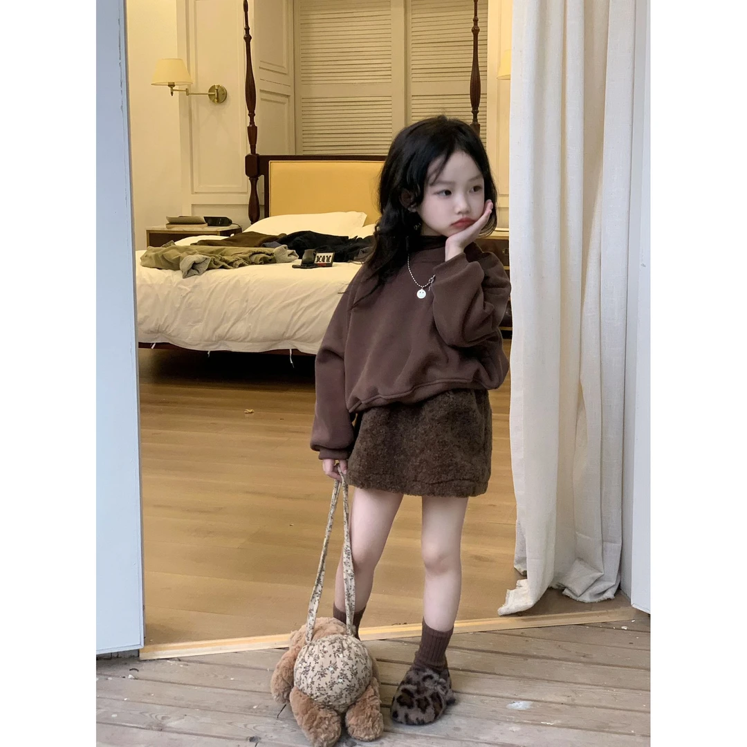 小粉象 · 冬季女童新款加绒宽松蝙蝠袖短上衣软糯毛绒绒短裙套装