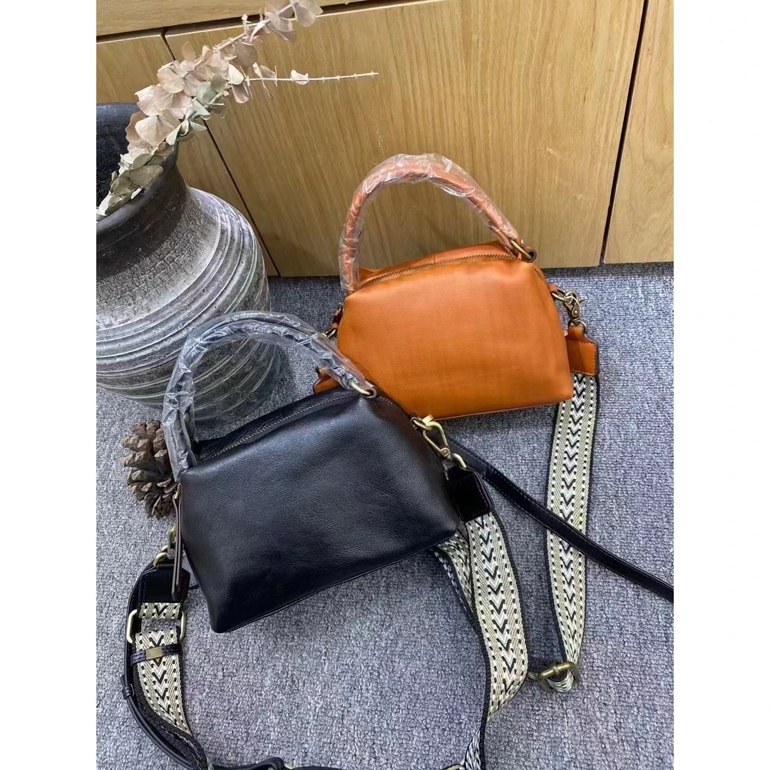 真皮斜挎手提小方包女百搭2024新款纯牛皮休闲女包大容量单肩包