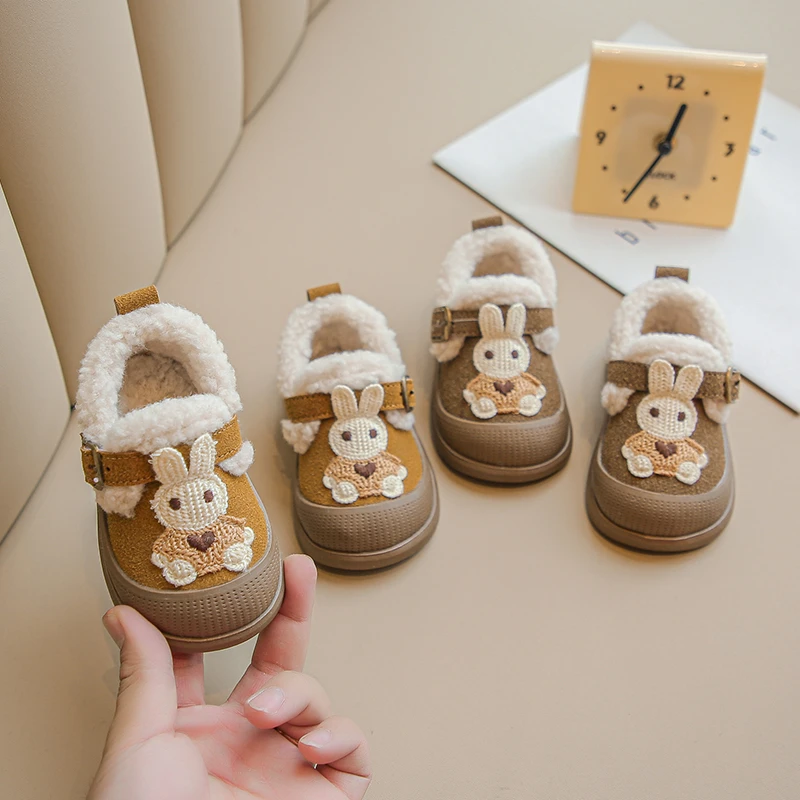 宝宝冬季加绒1-3岁可爱小兔毛毛鞋软底学步鞋儿童防滑保暖棉鞋