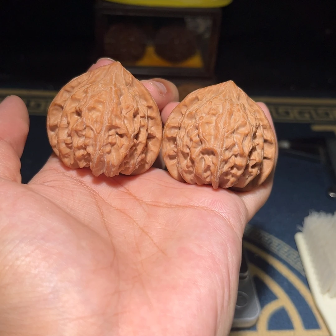 124头货灯笼43尺文玩核桃麻核桃