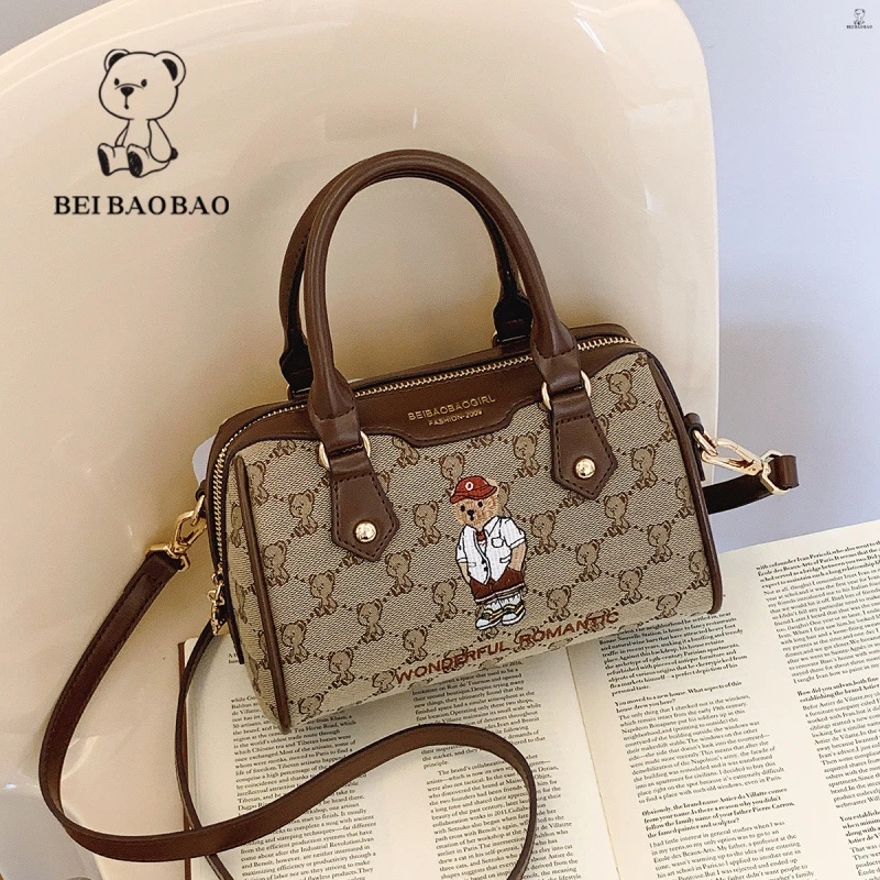 北包包卡通小熊单肩斜挎包女日常通勤韩版风枕头波士顿包时尚甄选