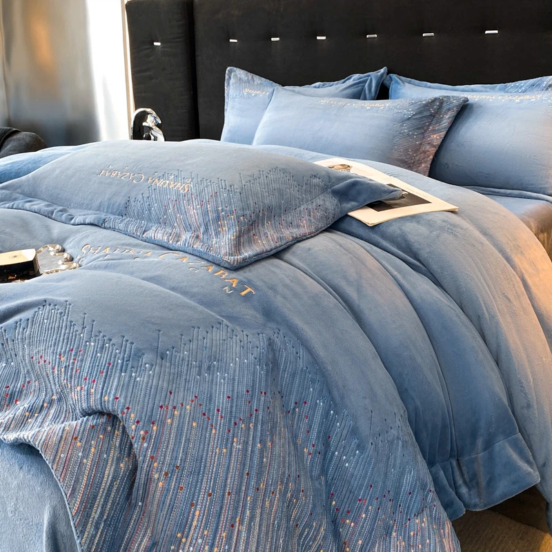 冬天高端牛奶绒四件套高档加厚保暖宝宝绒双面绒被套刺绣床上用品