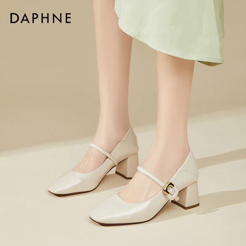 达芙妮浅口玛丽珍鞋气质百搭单鞋2025夏季网红时尚方头粗跟小皮鞋