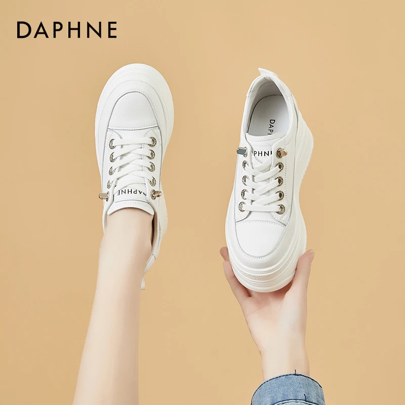 达芙妮小个子内增高女鞋8cm松糕厚底小白鞋夏季新款真皮休闲板鞋
