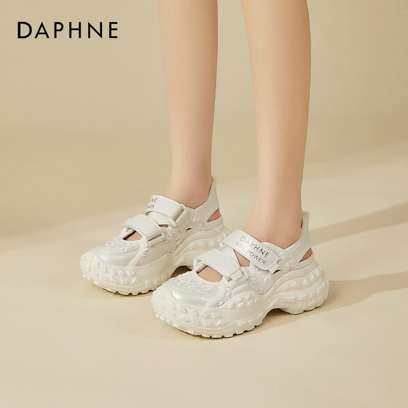 达芙妮厚底银色休闲运动凉鞋女外穿2025夏季新款榴莲底爆款老爹鞋
