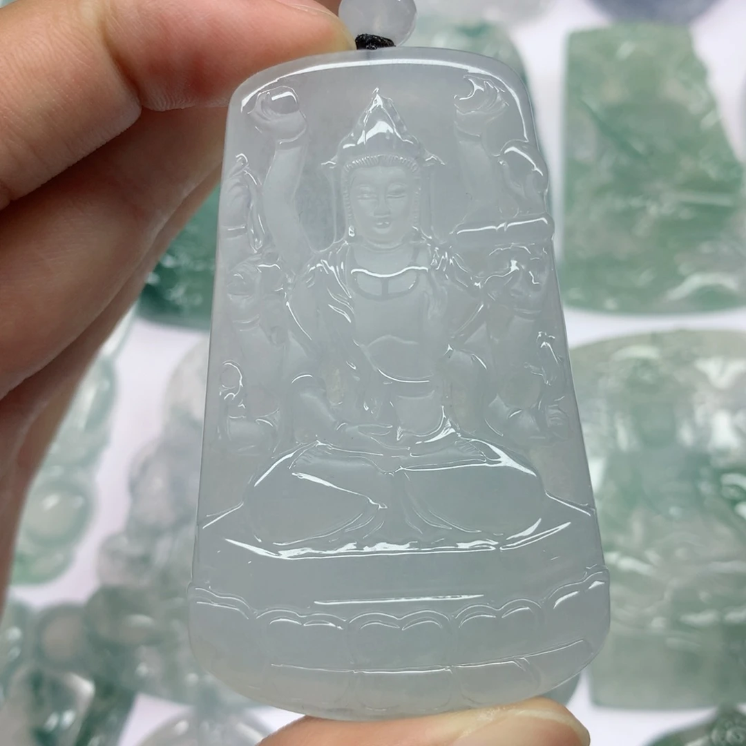 翡翠颈饰未镶嵌千手观音