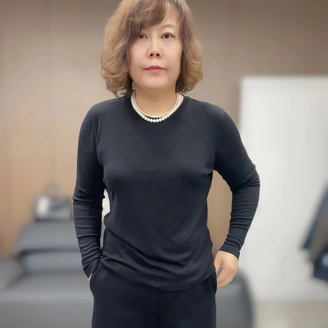 【xineba韩国鞋】净版圆领打底衫新款女士时尚洋气舒适百搭长袖简约