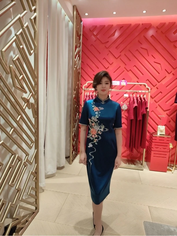 LOOLAYY～六礼17913刺绣款旗袍裙中式气质