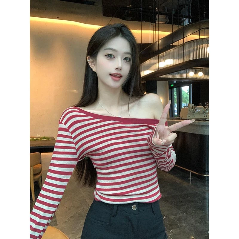 戈缕甜辣妹撞色条纹斜肩长袖t恤女2024秋冬设计感显瘦打底衫上衣