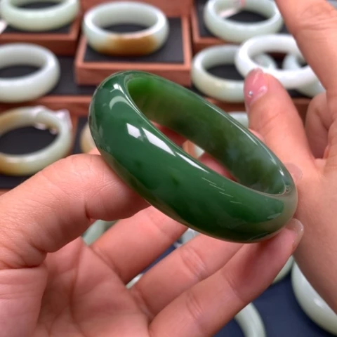 和田玉（碧玉）手镯未镶嵌