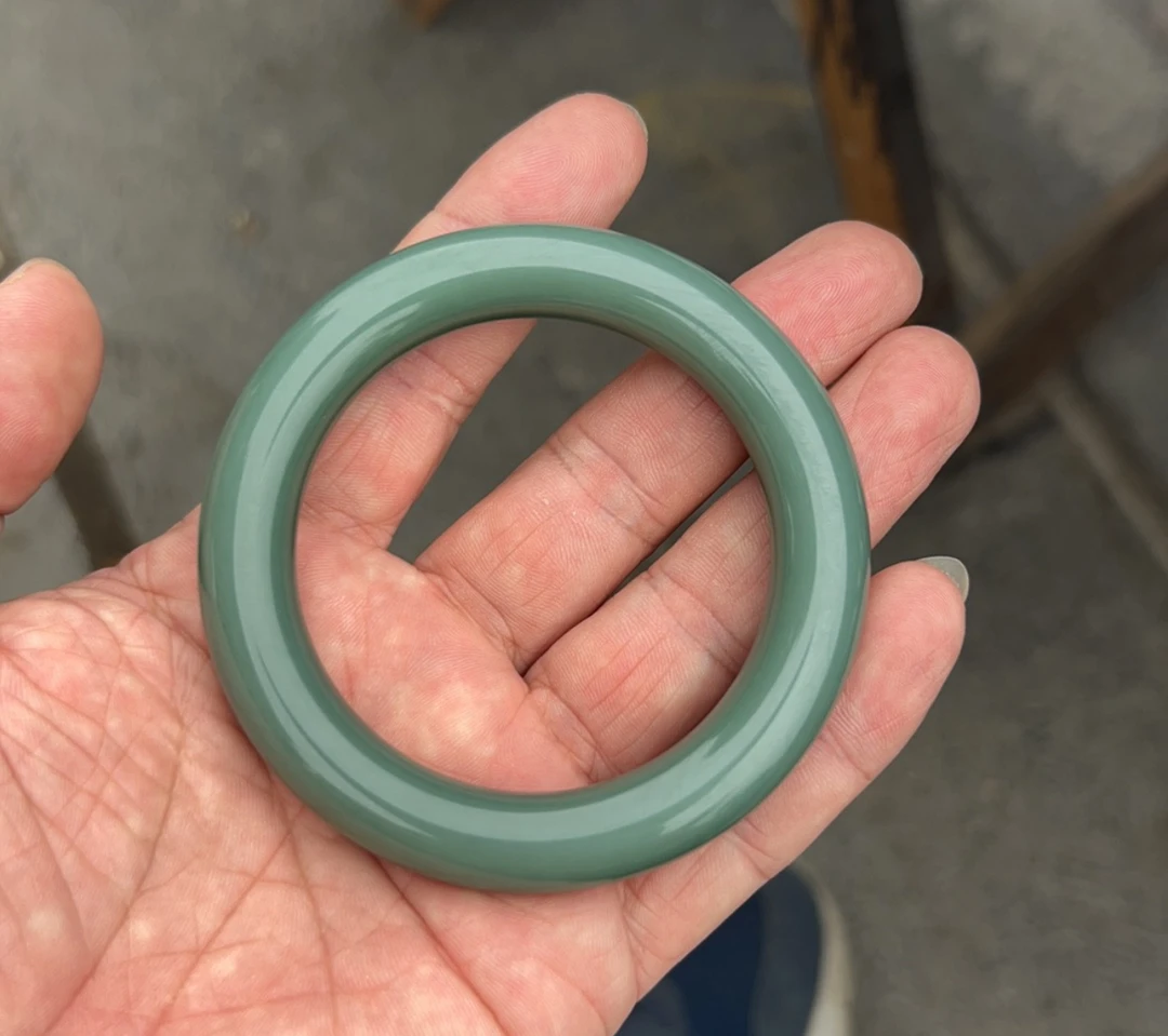 和田玉碧玉粉青手镯女款时尚美人镯