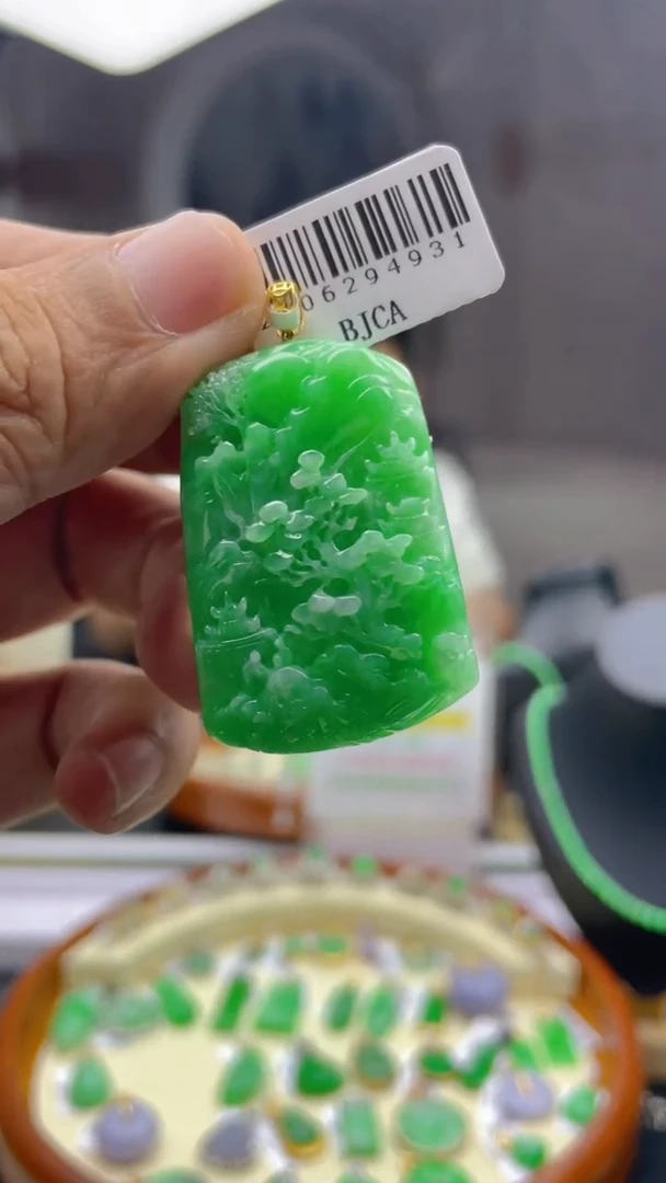 【闪购商品】翡翠颈饰18K金镶嵌天然缅甸A货翡翠 包邮