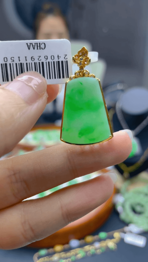 【闪购商品】翡翠颈饰18K金镶嵌新号开播 包邮加7天无理由