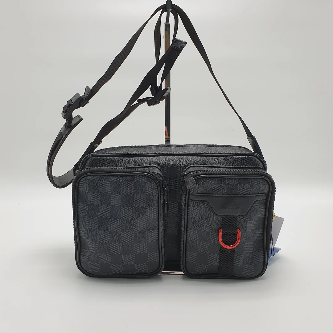 95新 LouisVuitton/路易威登 LV黑色棋盘格邮差包/DH10868大号