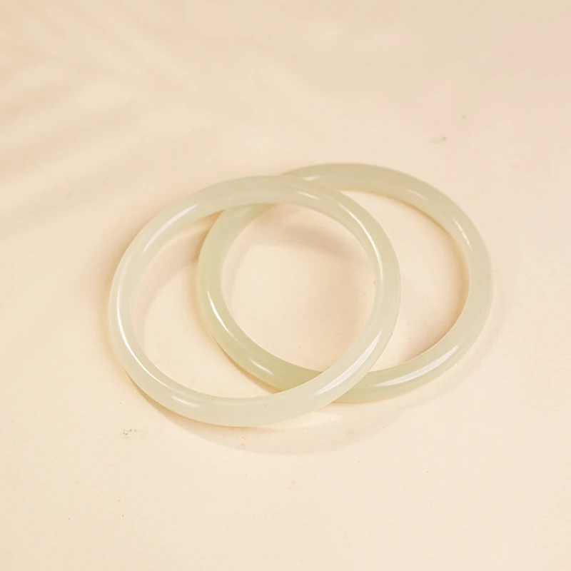 【鑫浩矿业】新疆和田玉-高品胶润胶冻美人条手镯一条 多样性发一条