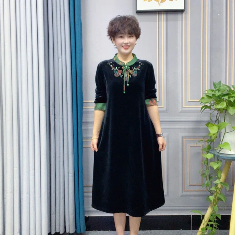 秋季新款妈妈装连衣裙高品质丝绒显瘦遮肚大码长款中老年女装裙子