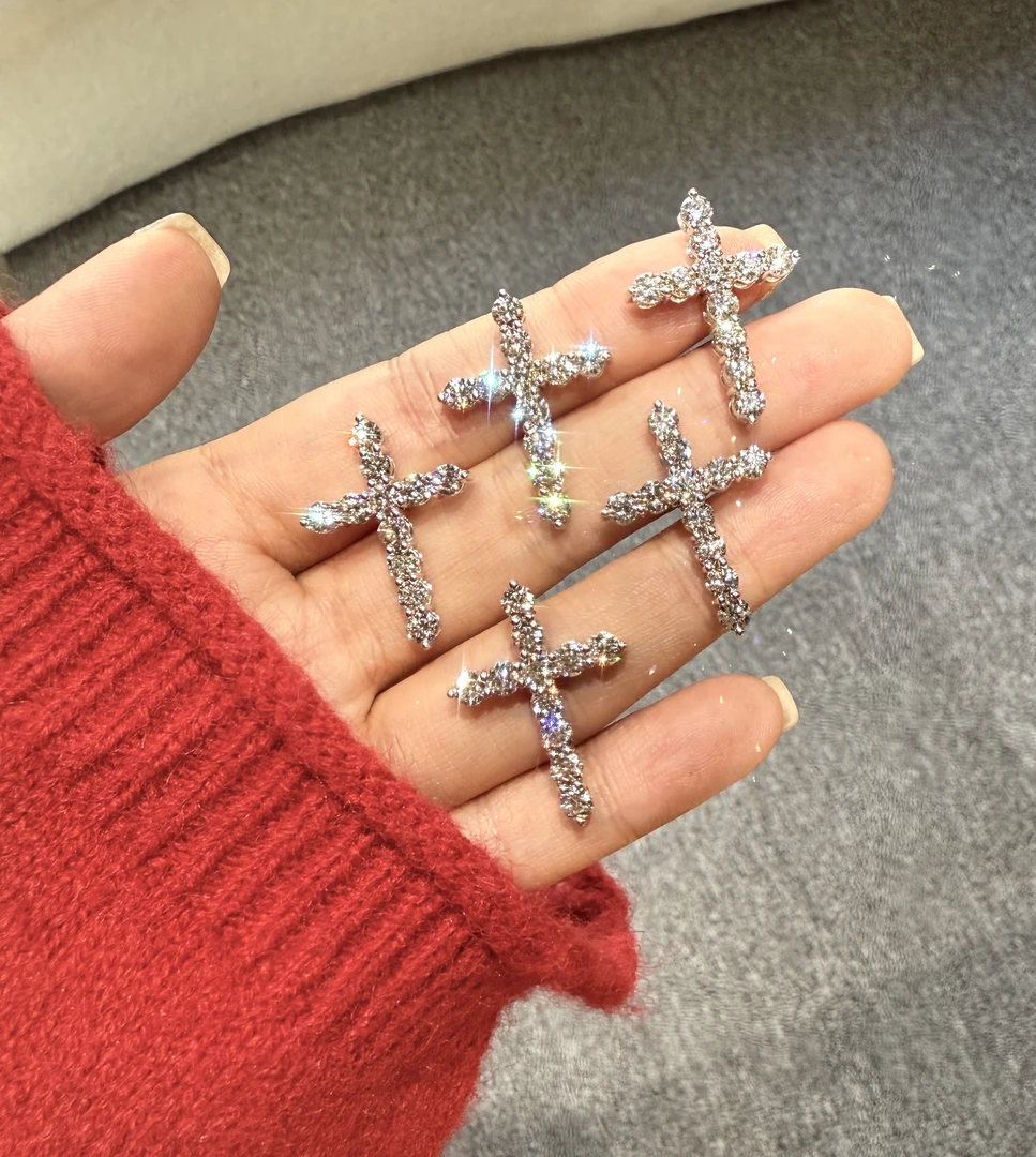 QANNA【2克拉】【十字架】18K金豪华钻石吊坠（不含链）AY多样性发其一