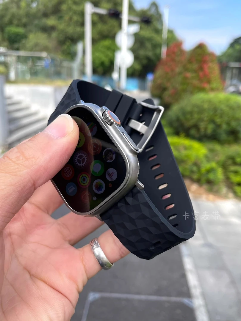 卡客 24mm加宽适用苹果手表带iwatch表带硅胶s987钻石纹Ultra针扣