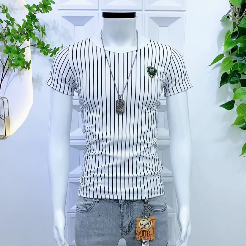 夏季男士痞帅修身短袖t恤韩版圆领竖条显瘦白色半袖个性帅气条纹