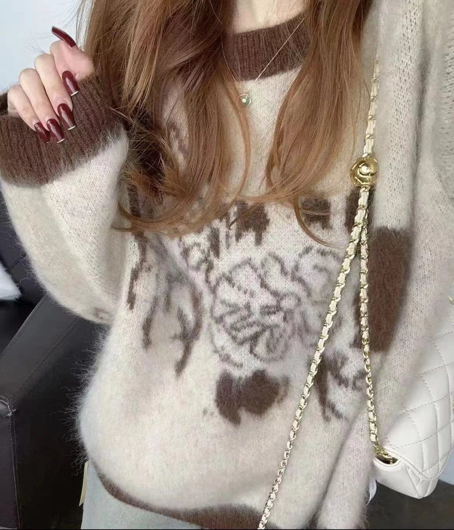 【JIE NA YANG】轻奢231589拉绒工艺-软糯时尚立体嵌花圆领纯羊绒衫