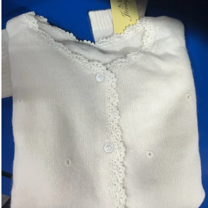 【百分百山羊绒】241185拼接手工蕾丝款羊绒开衫