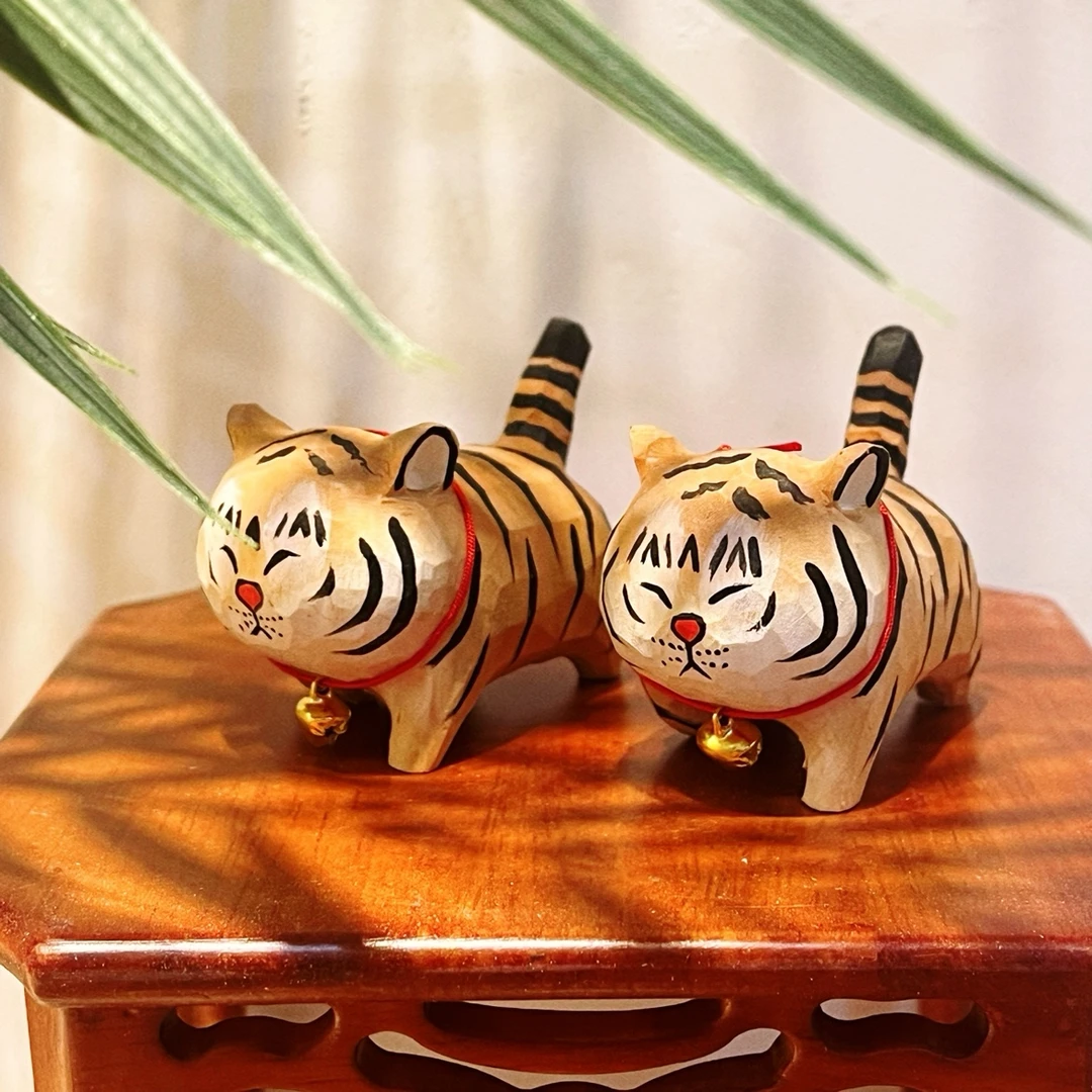 木刻小老虎木雕的摆件料礼品
