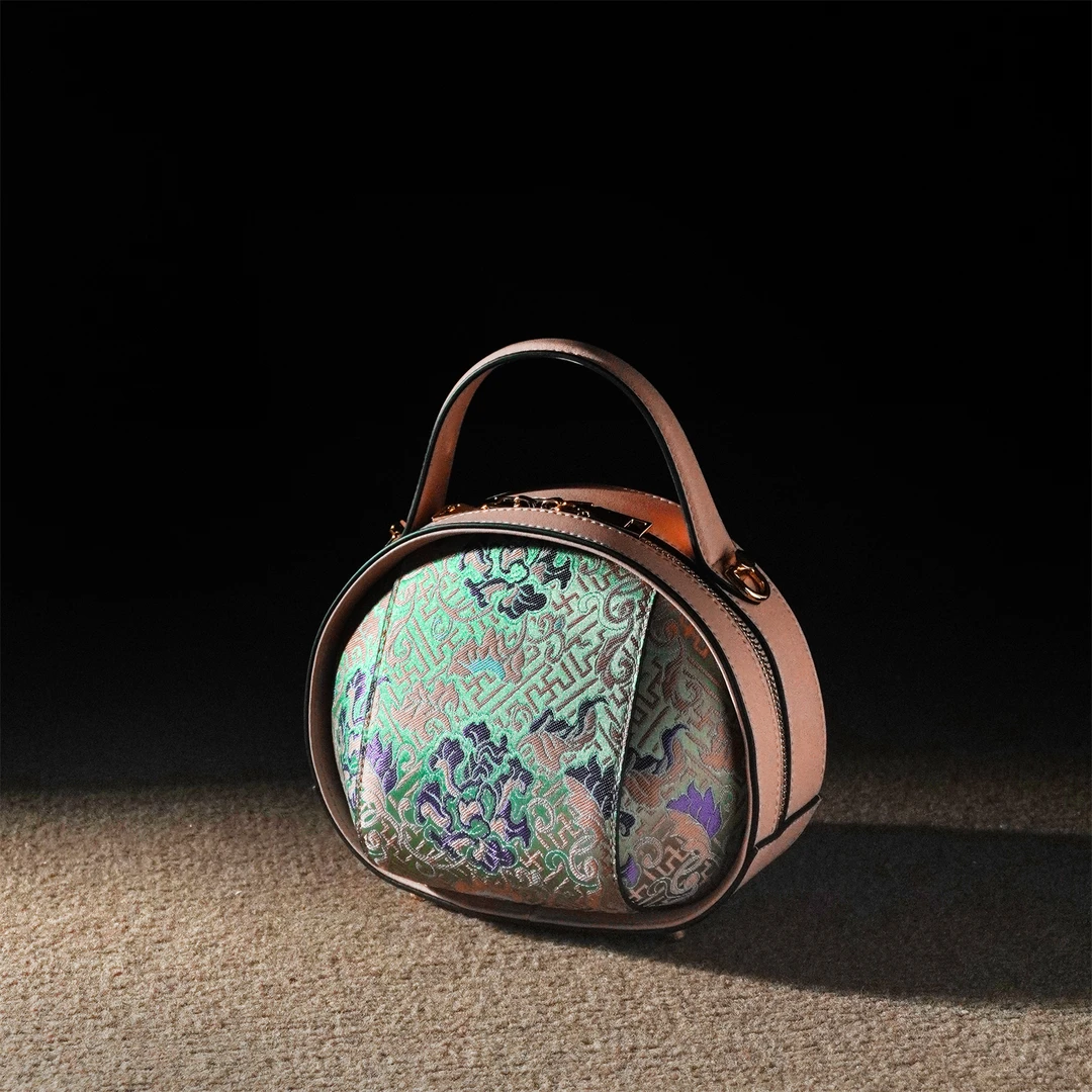 森下新中式设计感女士小包2024秋冬万寿牡丹粉绿单肩斜跨手提包