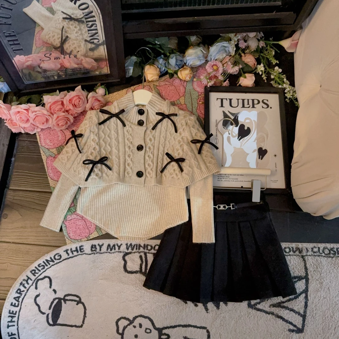 【现货】女童2024秋冬小蝴蝶结针织毛衣+斗篷+百褶裙显瘦百搭三件套