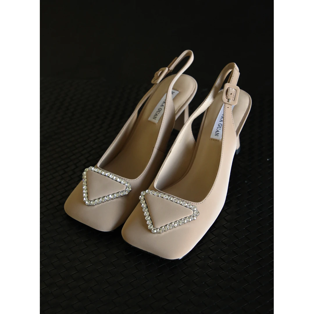 2024年秋冬新款时尚百搭舒适女单鞋MK22K05