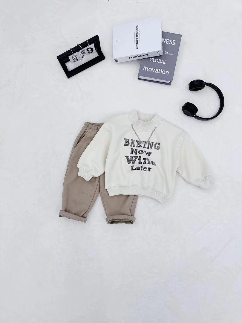 【町木优品】 儿童冬季新款男童字母印花纯色圆领加绒卫衣 T8901