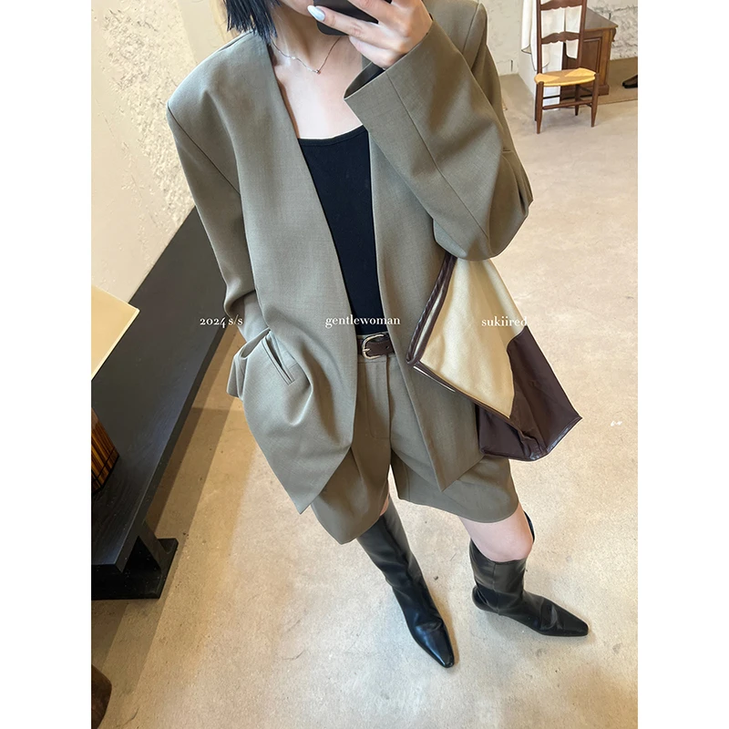 sukiired简约款无领系带西装外套U领A字背心裙双翻褶中裤三件套