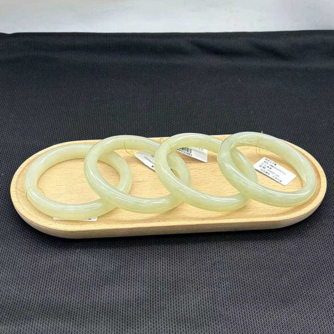 天然和田玉精美气质时尚款手镯有瑕多样性发货其一4