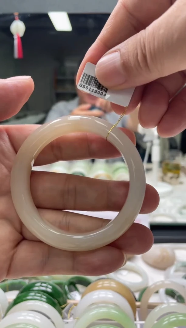 【闪购商品】和田玉手镯未镶嵌编码5004 圈口54-55