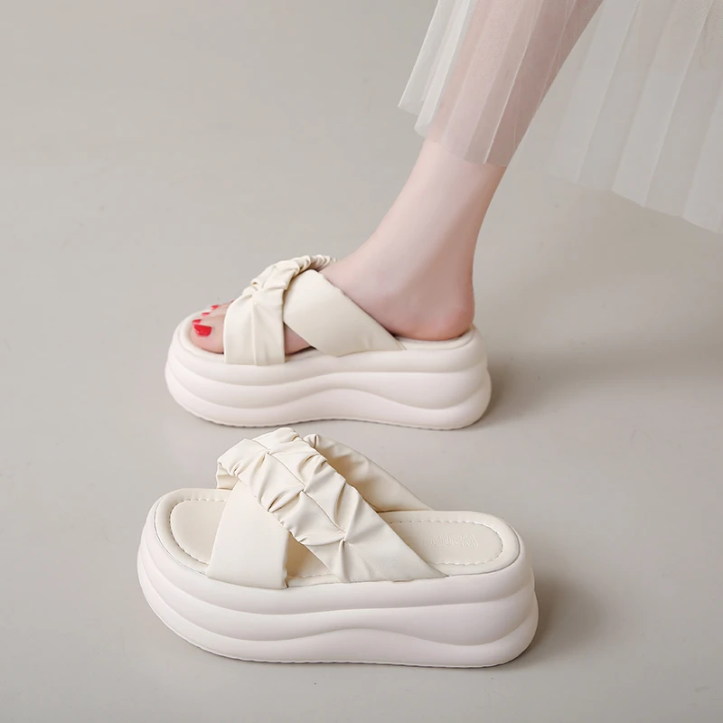 小个子增高厚底松糕凉拖鞋女外穿2025夏季新款百搭休闲小码凉鞋