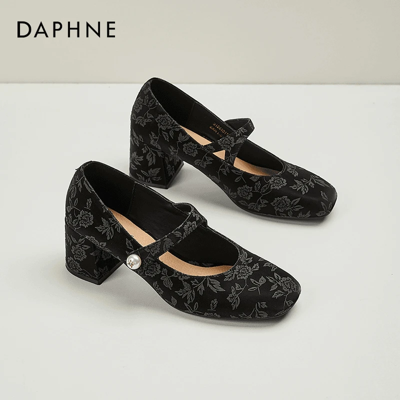 达芙妮国风新中式玛丽珍鞋配裙子珍珠绸缎提花高跟鞋一字带单鞋子