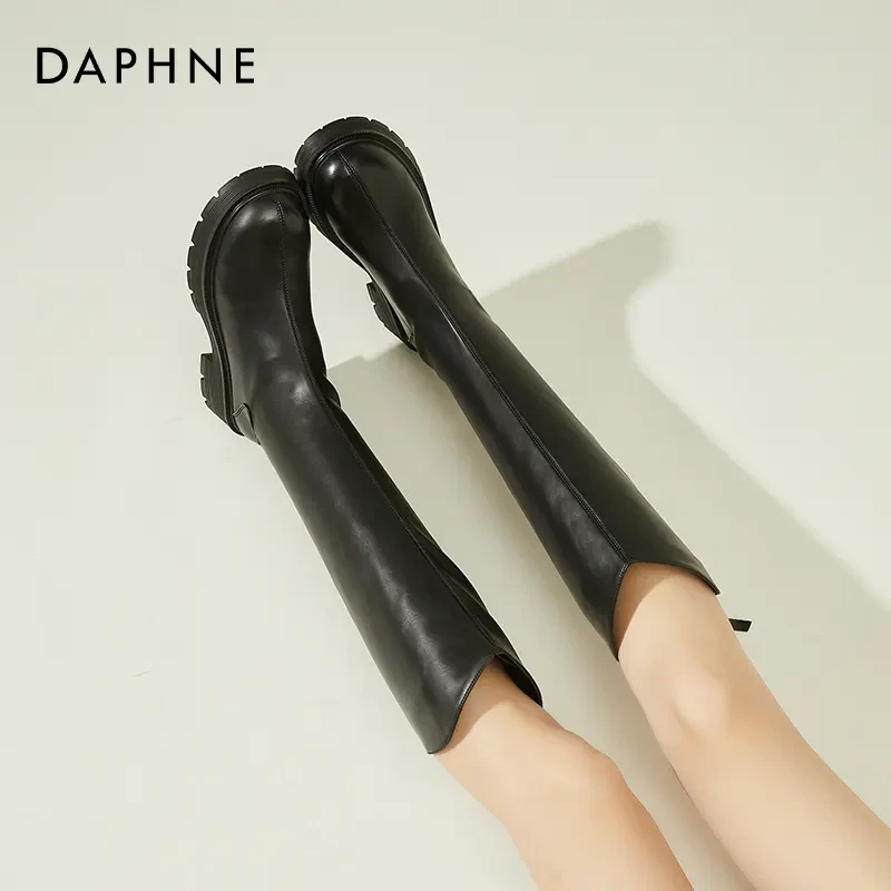 达芙妮黑色长筒靴女2024年秋季新款不过膝骑士靴百搭小个子高筒靴