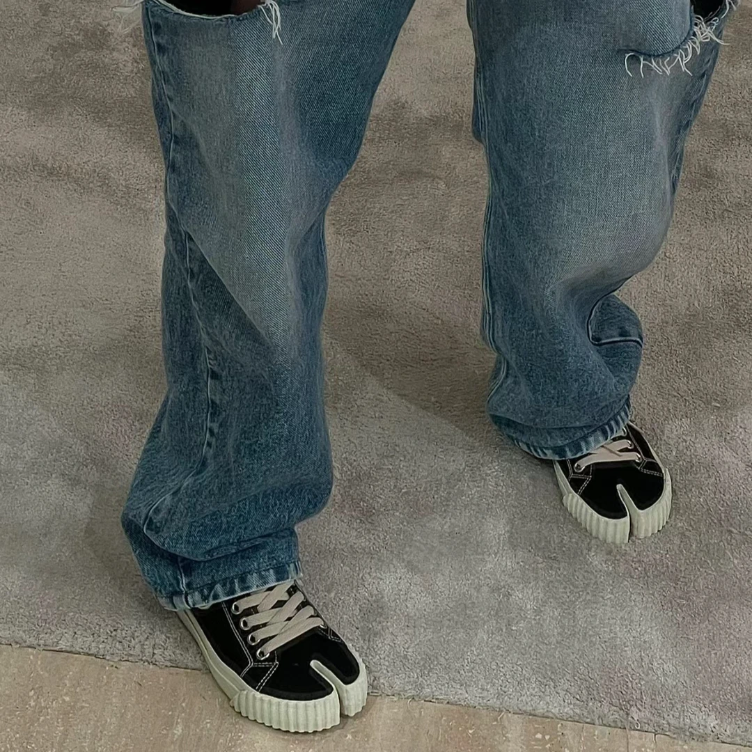 全新未使用 Maison Margiela/梅森马吉拉 经典黑色Tabi分趾饼干鞋