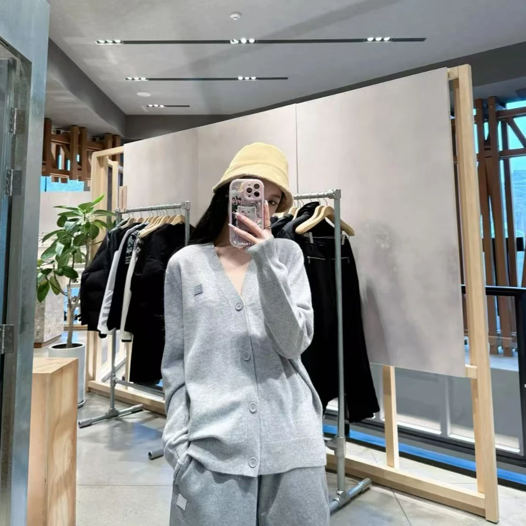 全新未使用 AcneStudios ACNESTUDIOS经典纯色刺绣LOGO开衫