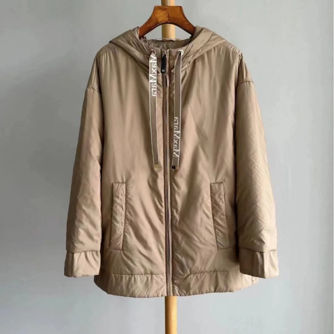 全新未使用 MaxMara 驼色连帽羽绒外套