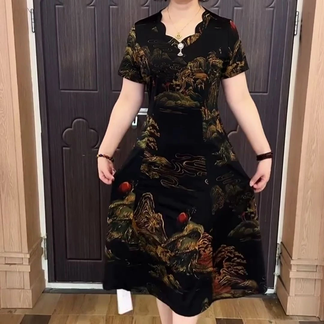 花型不定位新款洋气中老年妈妈装大码宽松山水画高档遮肉50到60岁