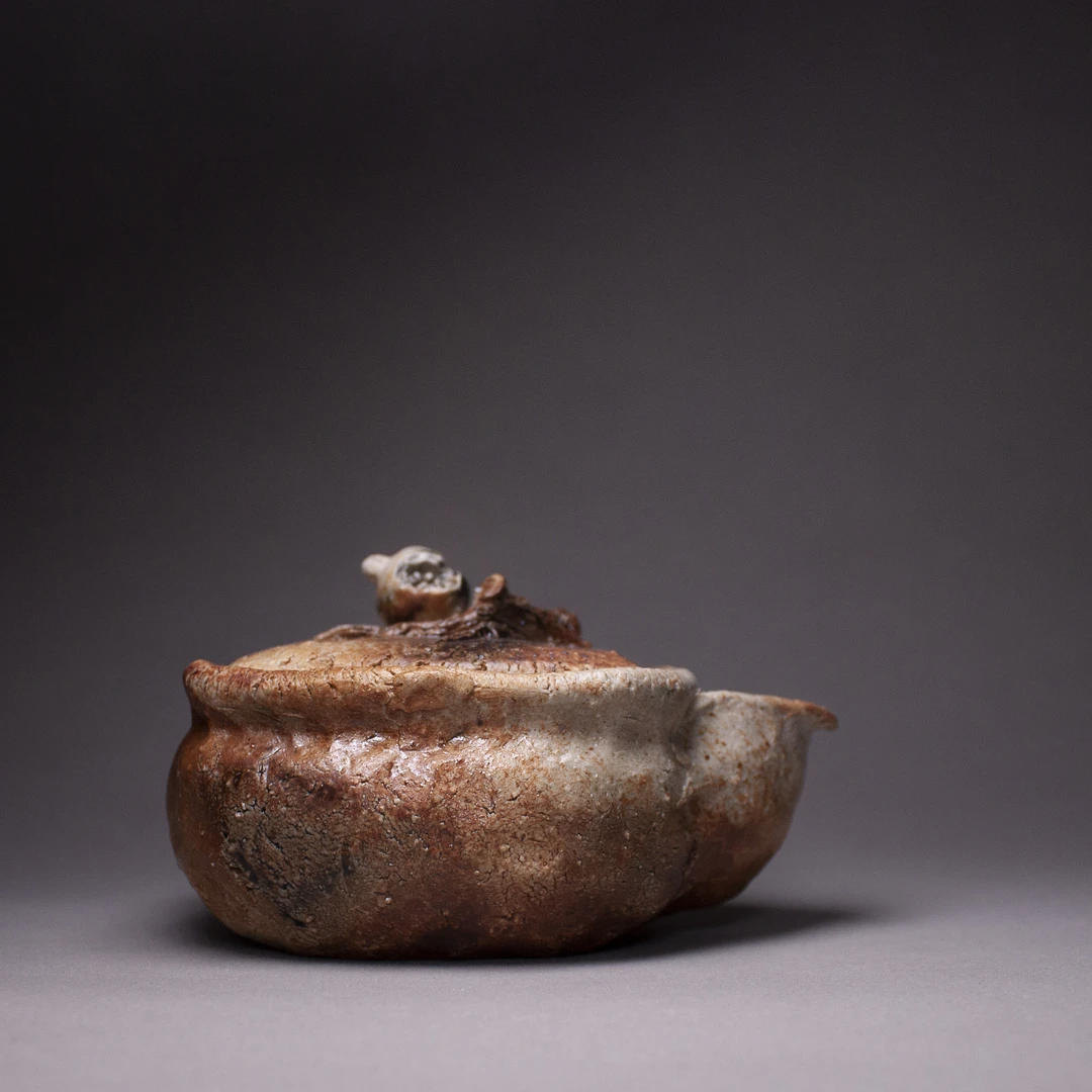 石榴方宝瓶柴烧全手工捏制手抓壶原矿泡茶壶陶瓷高温国产非备前烧