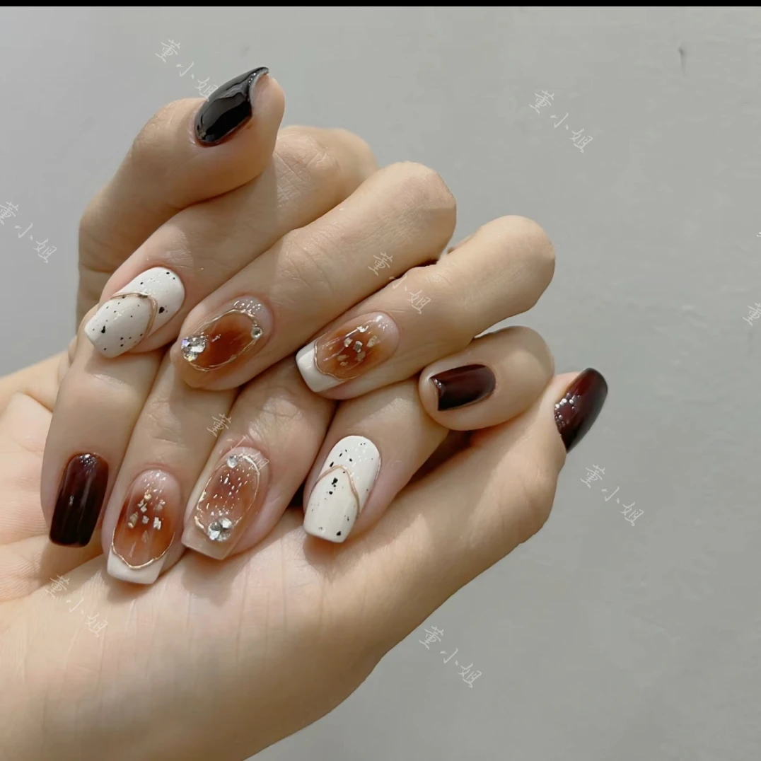 琥珀韵母 纯手工穿戴甲秋冬温柔显白高级气质百搭W094（收纳盒）