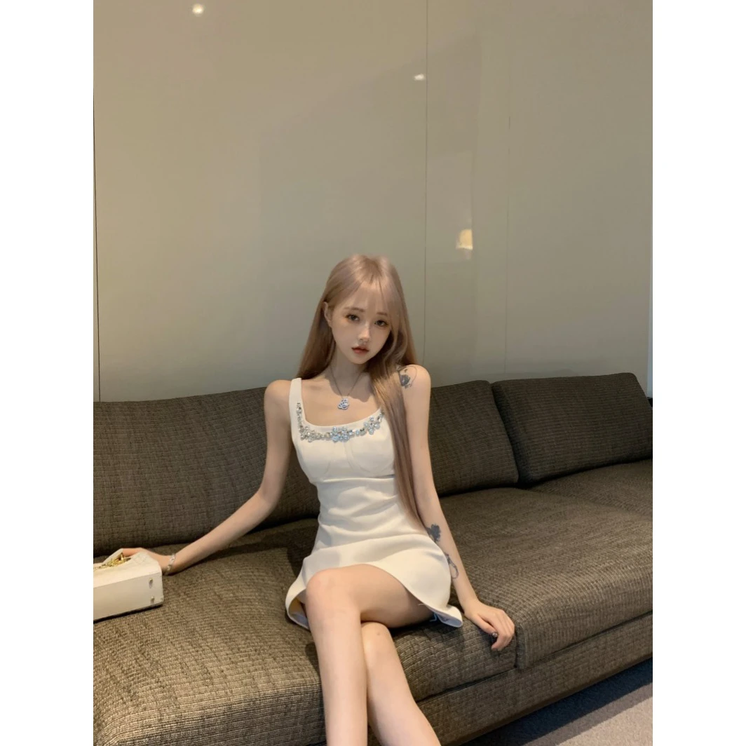 绝美闪钻A字连衣裙镶钻甜美千金收腰气质吊带裙修身纯欲风短裙女