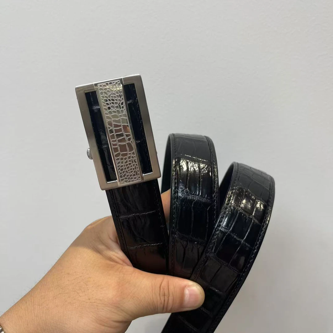 鳄鱼肚皮板扣腰带