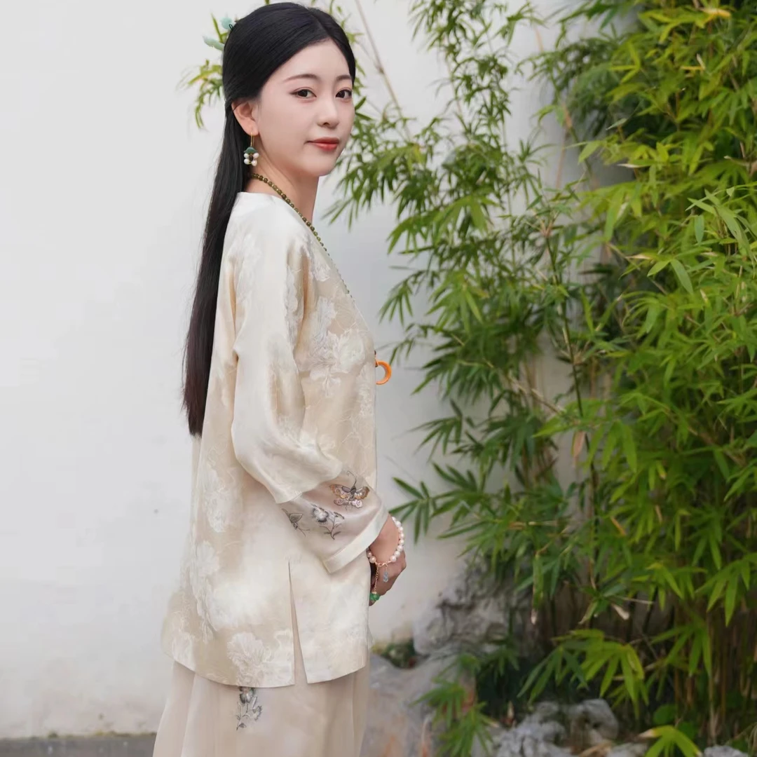 【云裳溪2024｜3月绍兴】传统中式香槟金色刺绣国风套装