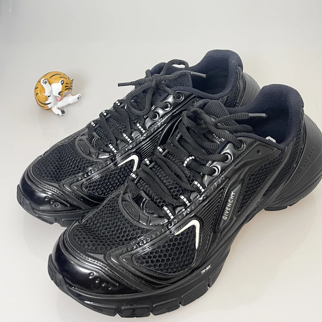43码95新Givenchy纪梵希 TK mx runner跑步鞋原盒配件